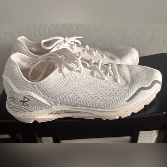Men’s Under Armour HOVR Sonic 6. - Picture 2 of 9